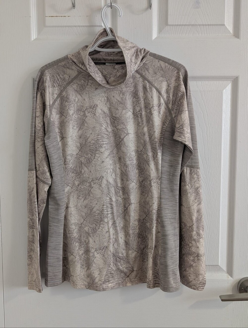 Kari Traa Tora Leaf Print Mock Neck Athletic Running Hiking Top Grey Taupe - L